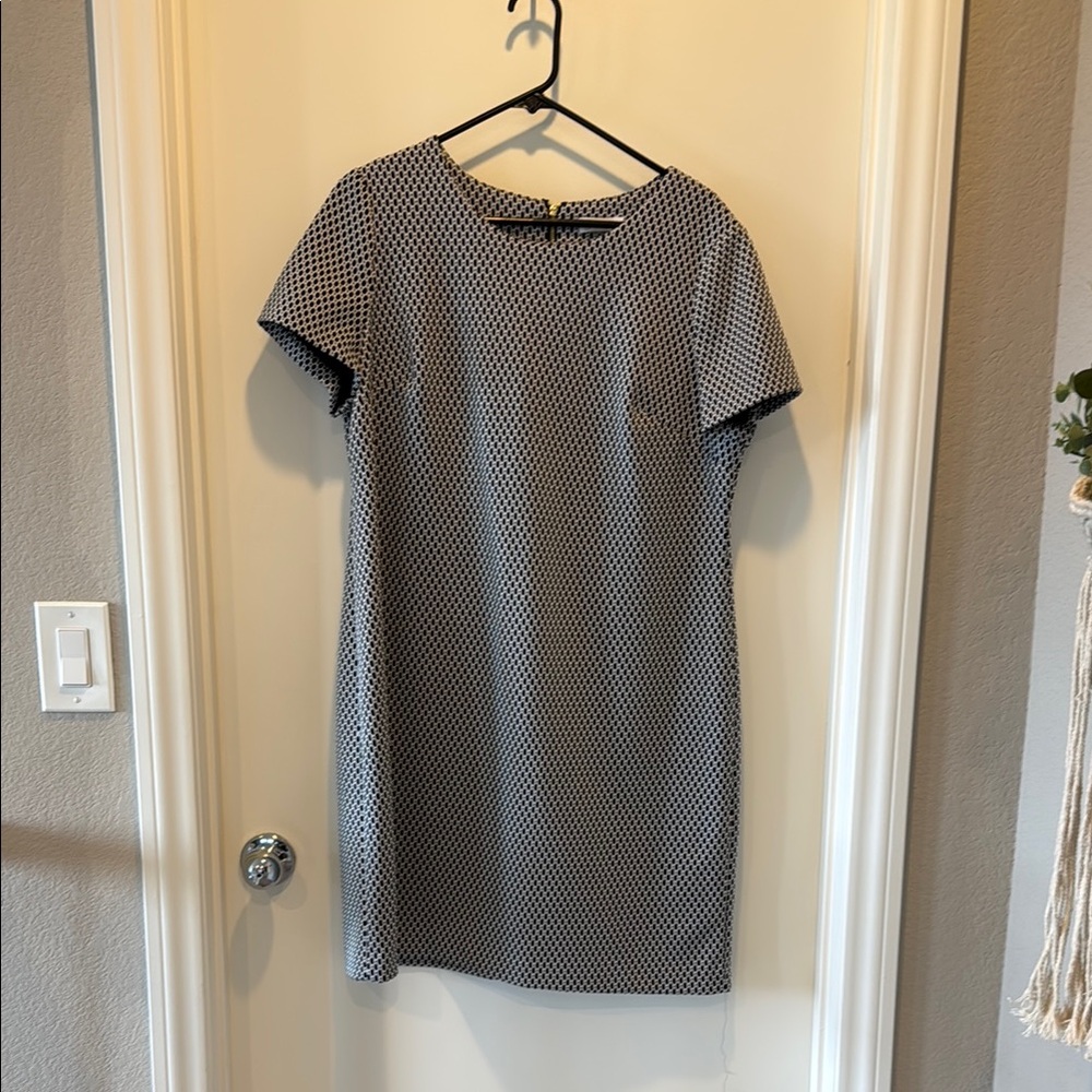 Calvin Klein Black and White Design Sheath Dress Short Sleeve